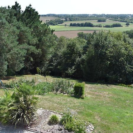 Bed and Breakfast Le Val à Lassy Extérieur photo